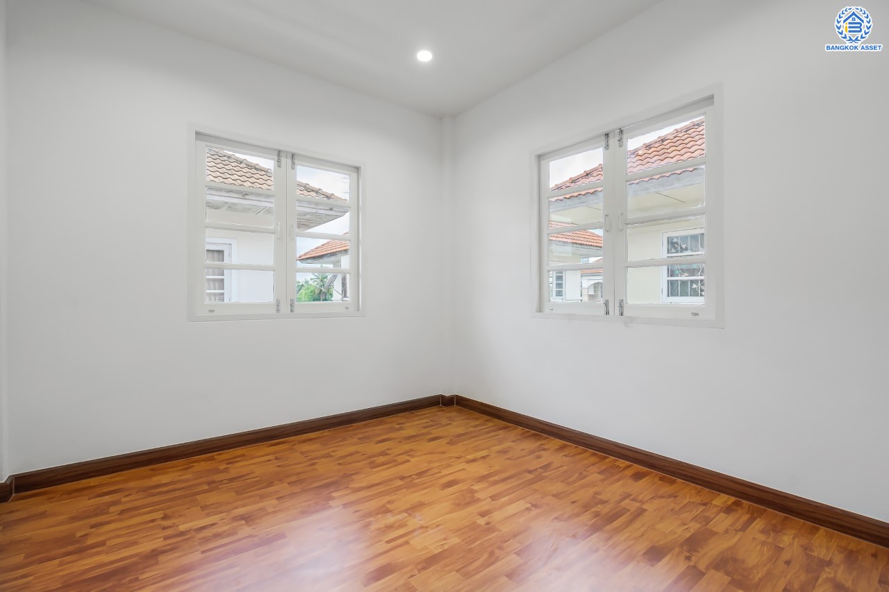 บ้านมือสองตกแต่งใหม่ ม.ลลิลอินเดอะพาร์ค บางใหญ่ พร้อมอยู่ตอบโจทย์ทุกฟังก์ชัน เนื้อที่ 50 ตร.ว. ฟังก์ชัน 3 ห้องนอน 2 ห้องน้ำ 1 ที่จอดรถ บนทำเลเดินทางสะดวก ใกล้เซ็นทรัลเวสต์เกต ทางด่วน "กาญจนาภิเษก และเพียง 5 นาทีถึงรถไฟฟ้าสายสีม่วง "สถานีตลาดบางใหญ่"